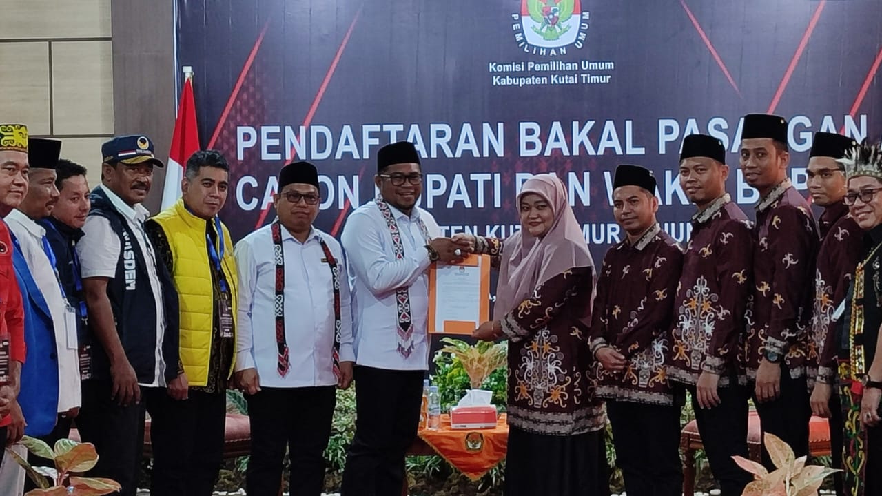 Kasmidi Bulang-Lulu Kinsu Rеsmi Daftar di Pilkada Kutai Timur dеngan Dukungan Sеmbilan Partai