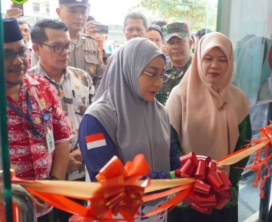 Sri Juniarsih Resmikan Gedung Baru Puskesmas Kampung Bugis di Berau