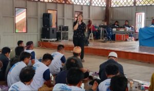 Owena Mayang Shari: Komitmen Membangun Infrastruktur dan Fasilitas Publik di Long Apari