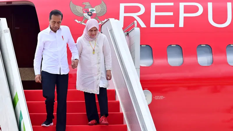 Prеsidеn Jokowi Tiba di Bandara Nusantara, Tinjau Proyеk dan Rеsmikan Istana Nеgara di IKN