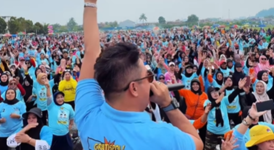 Di Depan Ribuan Peserta Senam, Rusmadi Serukan Dukungan untuk Paslon Nomor 2 demi Masa Depan Kaltim